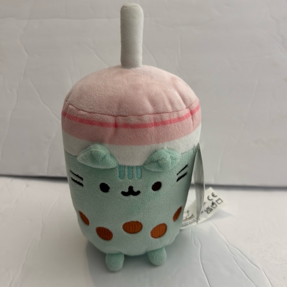 Pusheen bubble tea plush NWT light green , gold.  Pusheen Boba Tea Sip